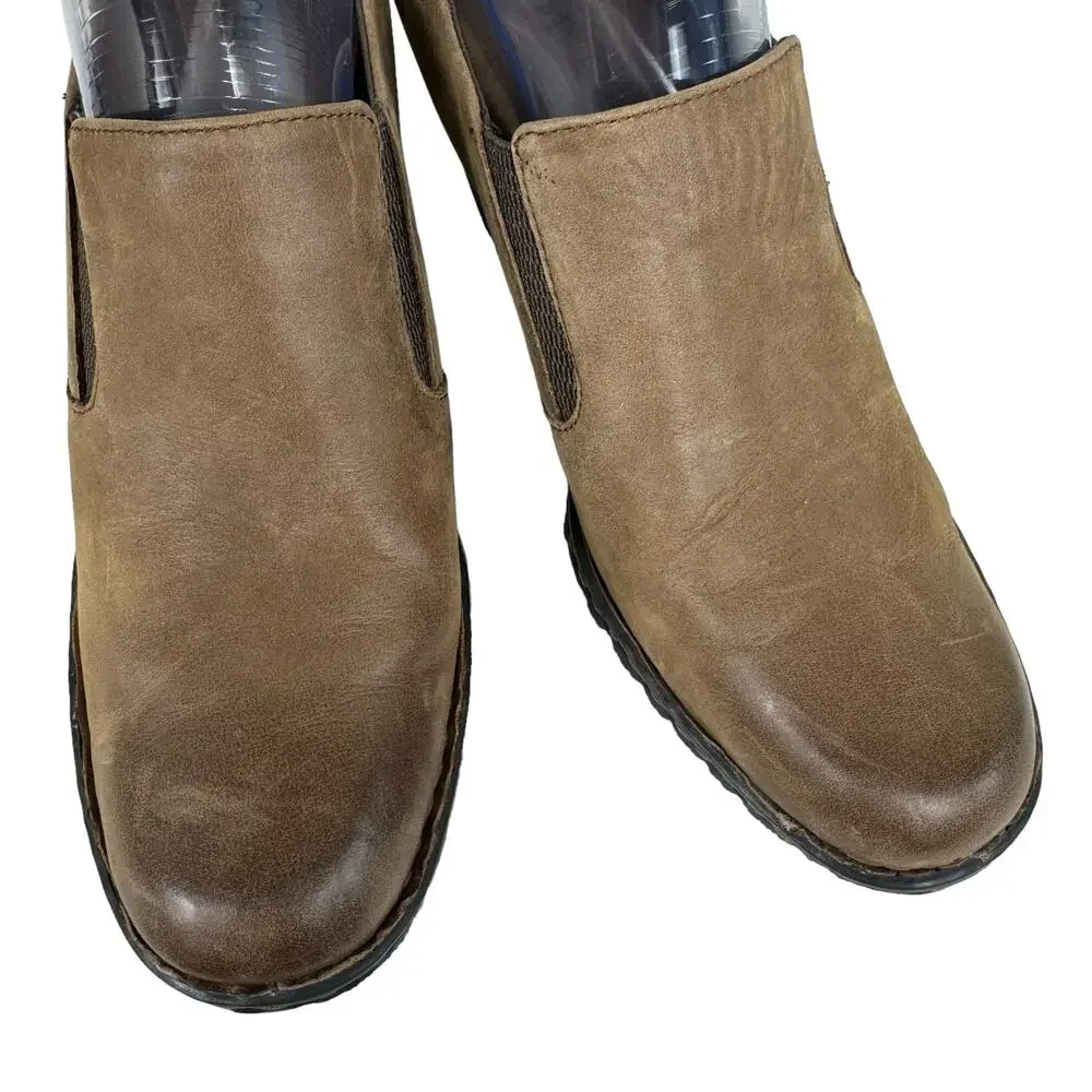 Born Gertrude‎ Distressed Brown Leather Pull On Block Heel Booties Women's Sz 10